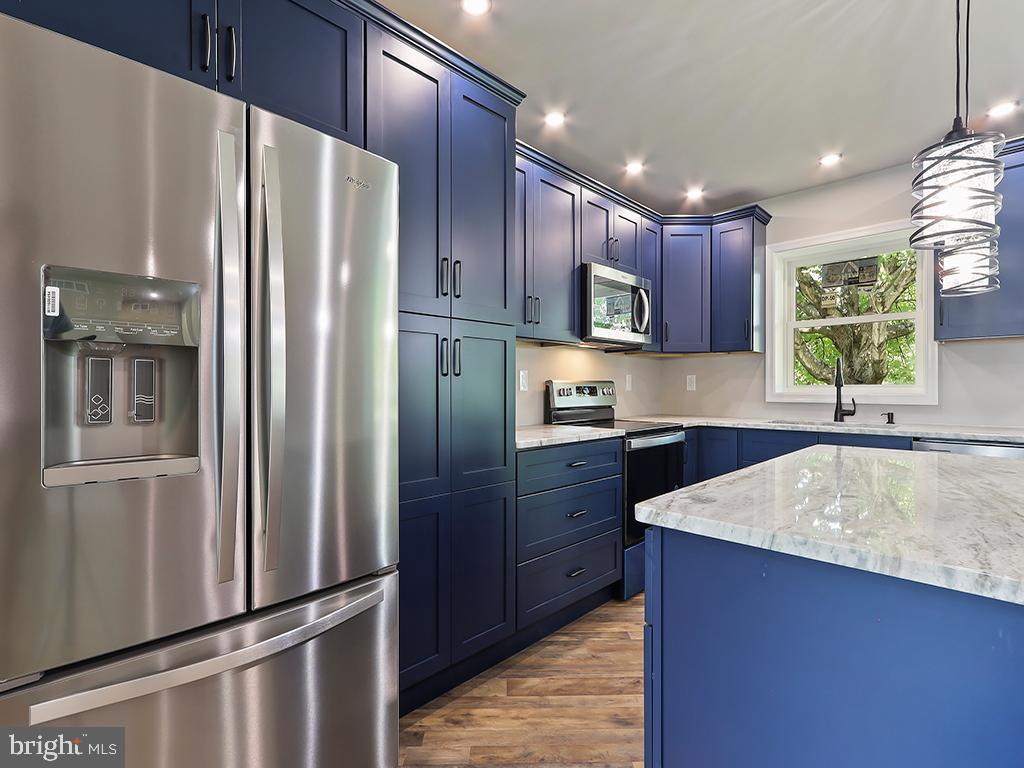 APPLEBACHSVILLE - Residential