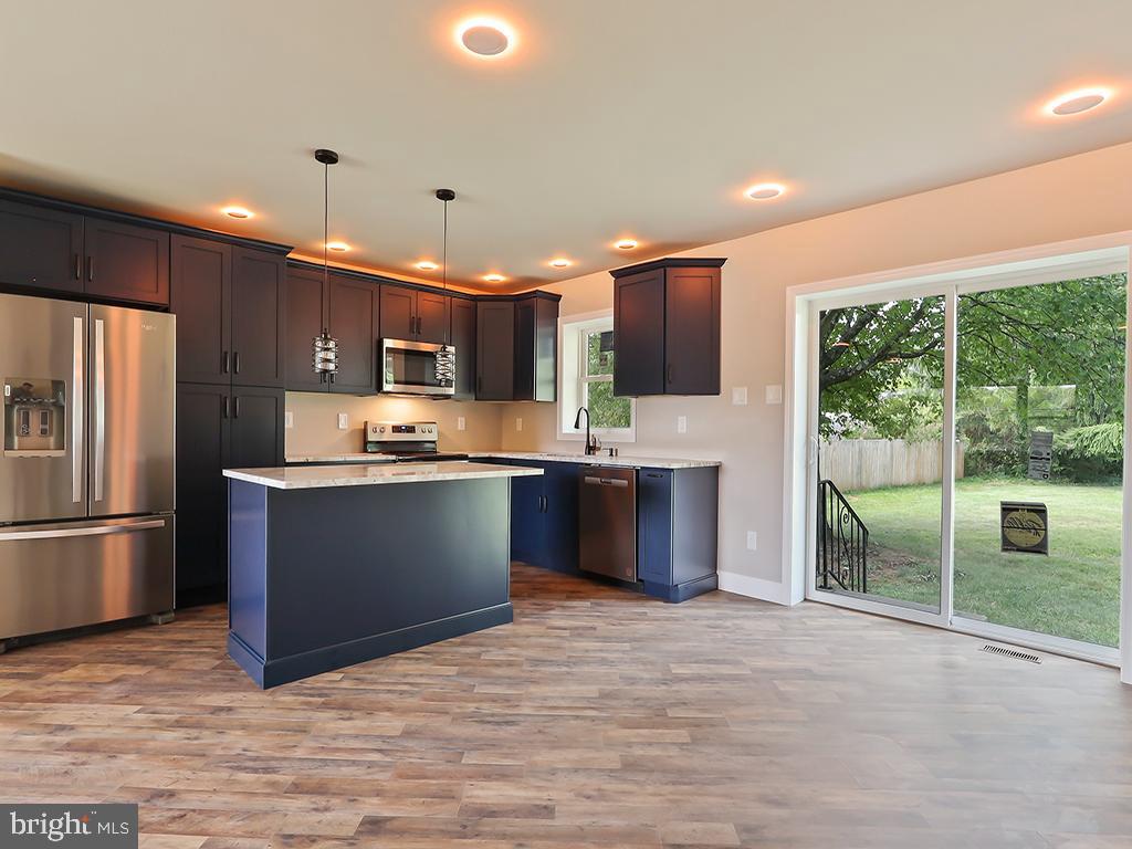 APPLEBACHSVILLE - Residential