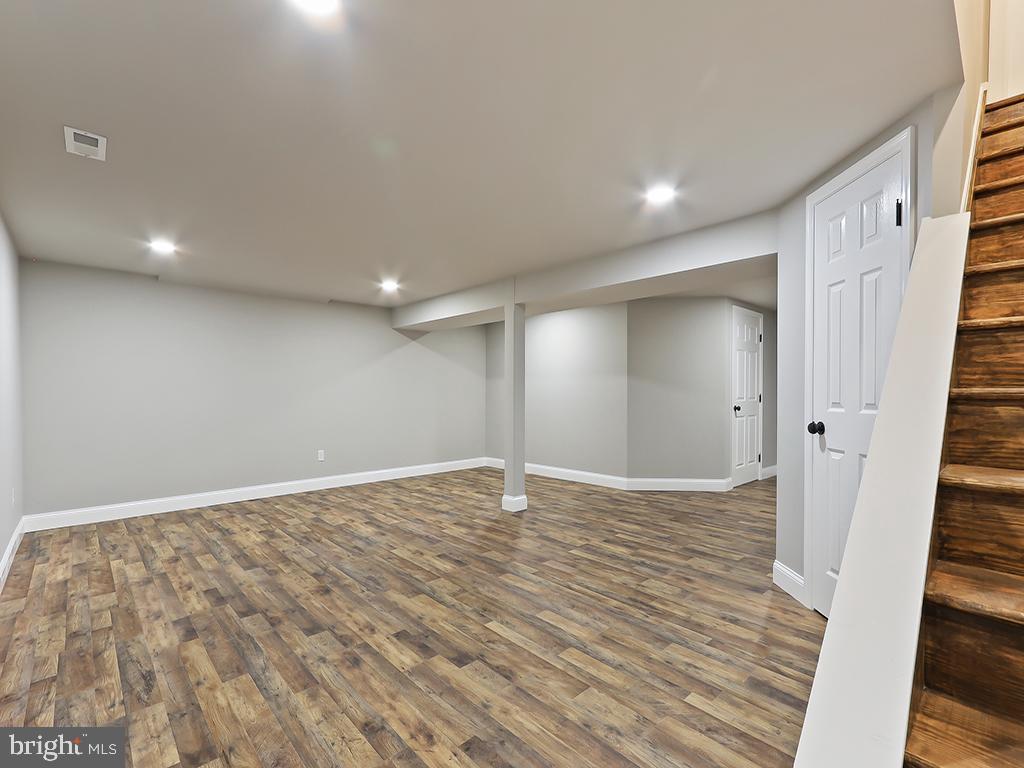 APPLEBACHSVILLE - Residential