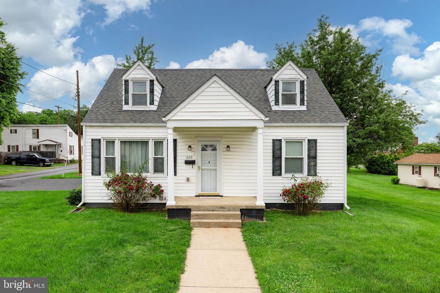 Cape Cod in a Spectacular Location! 3 BR 2 BA adorable cape cod home. This property is cute as a button and underwent a major renovation in 2012. Renovation included: roof replacement w/ dormer added for level bathroom, electrical upgrade, kitchen and bathroom remodel(2), HVAC system installed, windows replaced,  covered deck on rear of house. Asphalt driveway added in 2020. Current owner has used this property as a short term rental in the past with a special use permit from Town of Luray. This property is situated near all Luray has to offer and is within walking distance to the Hawksbill Greenway, shopping, theatres and restaurants.