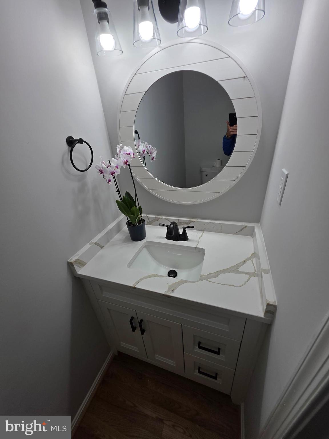 PARK SQUARE - IND HEAD - Residential