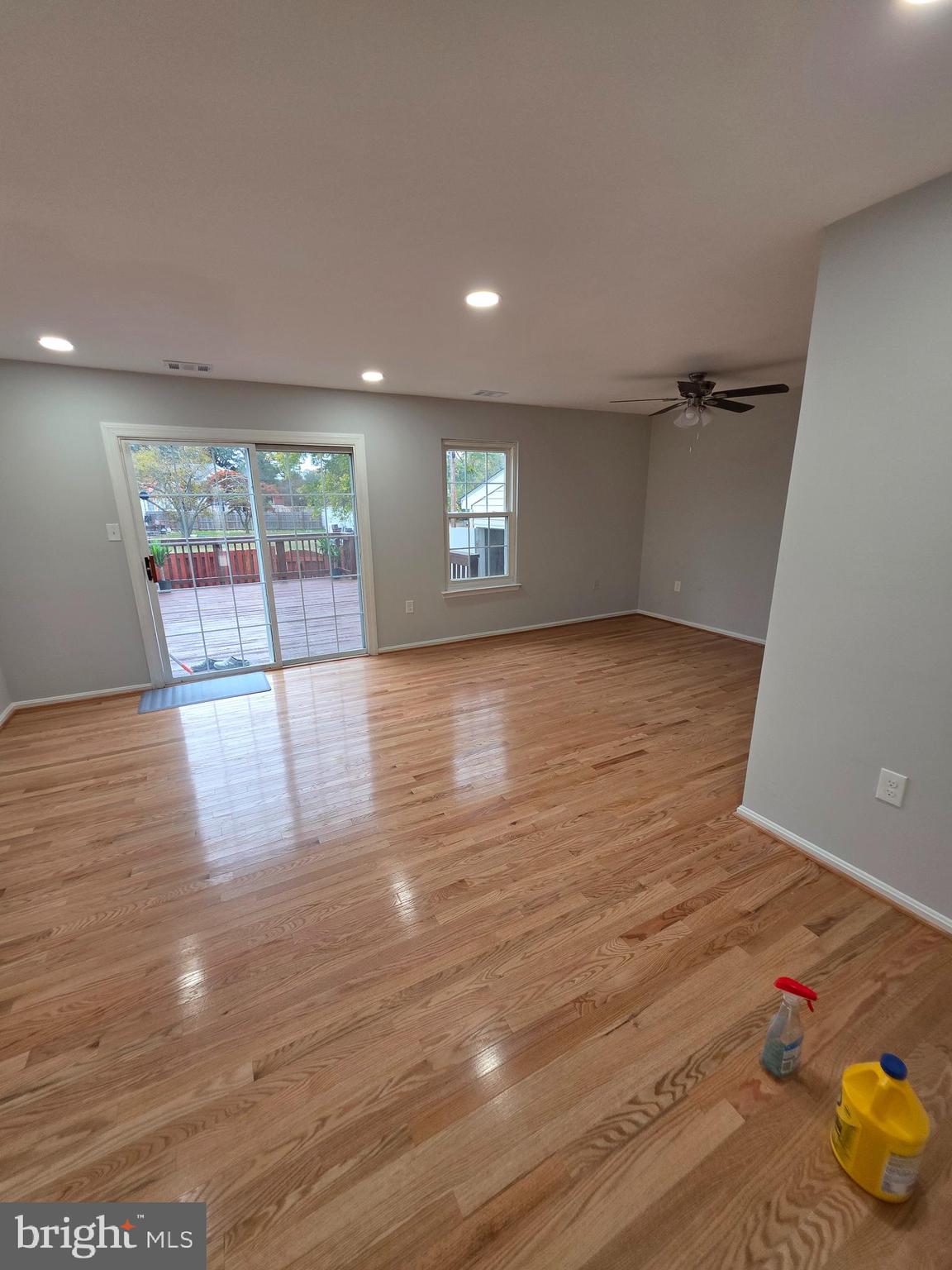 PARK SQUARE - IND HEAD - Residential