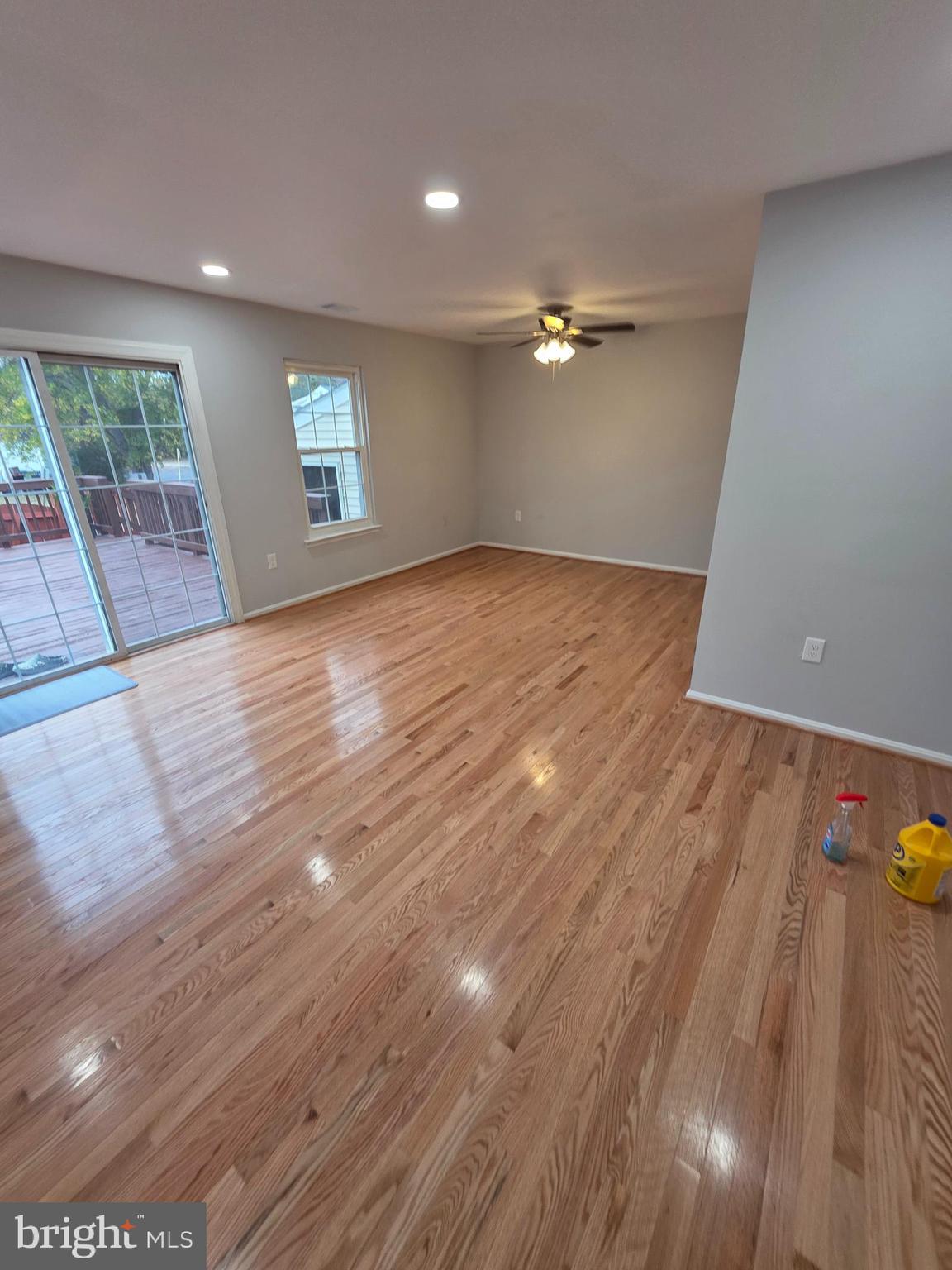 PARK SQUARE - IND HEAD - Residential