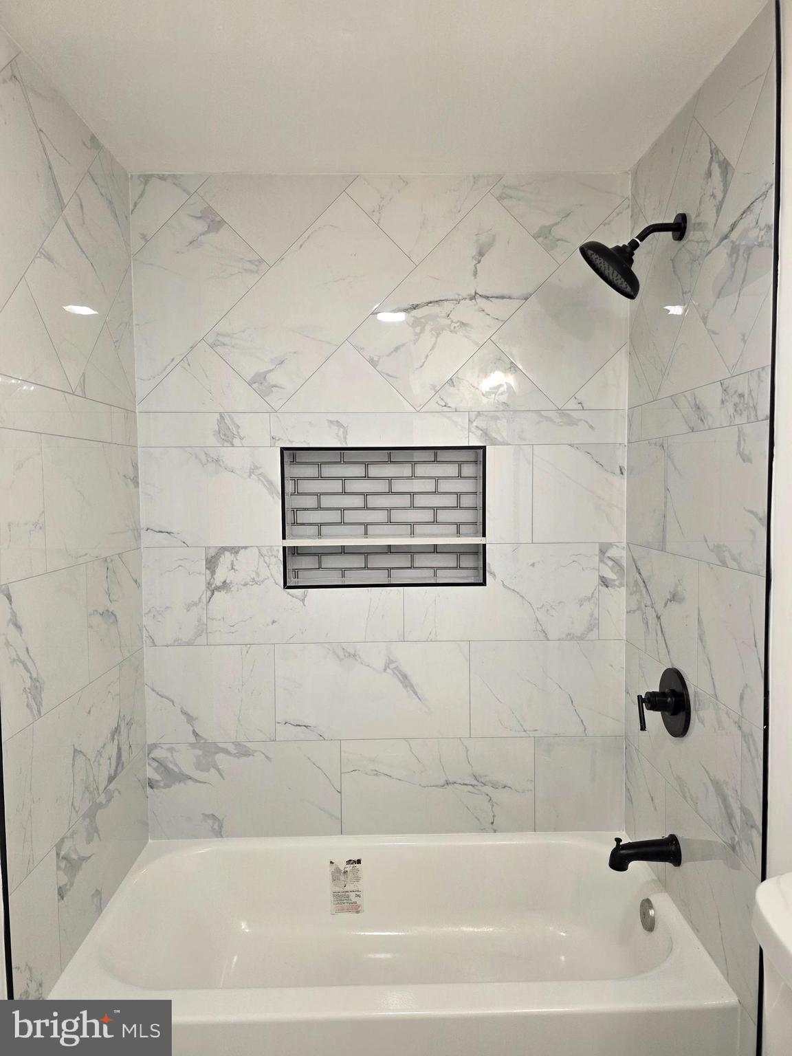 PARK SQUARE - IND HEAD - Residential