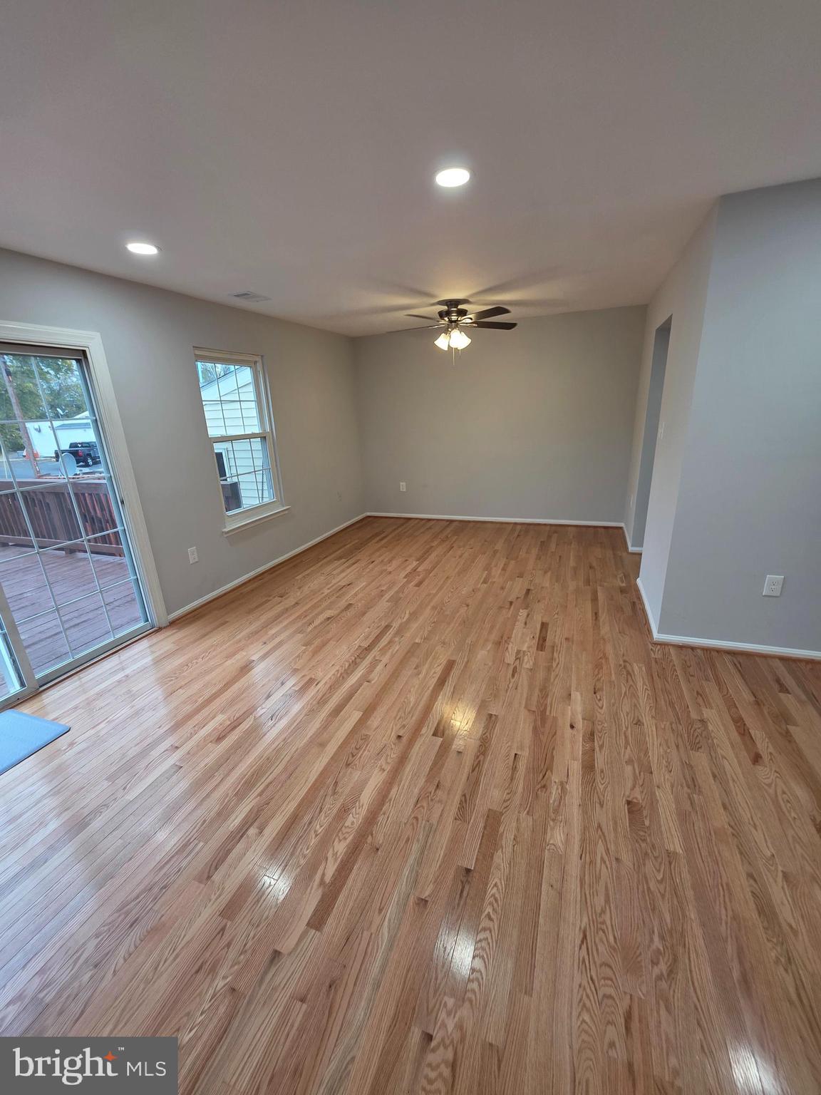 PARK SQUARE - IND HEAD - Residential