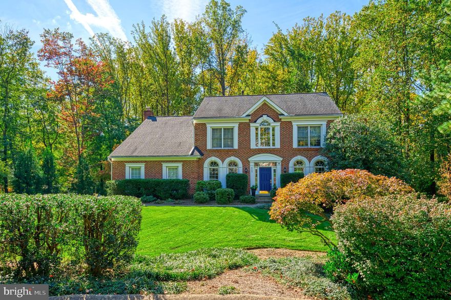 FOR COMP PURPOSES: Stunning 5 bedroom, 3.5 bath home with screen porch, patio and separate shed backs to parkland.
Square footage was added to the home years ago when they added an extra two feet to the kitchen during their kitchen remodel.  They also added a 5th legal bedroom in the basement and a gorgeous screen porch. The lower level walks out and has plenty of natural light from the full size windows. The upper level bedrooms all have vaulted ceilings. The primary suite has a separate sitting room and they just renovated the primary bathroom. and hall full bath. They are gorgeous. There are hardwoods though the main level. The location is fabulous. There is a walkway to the Westbriar Elementary School and to the Spring Hill Metro.  It is also walking distance to Walmart & the Boro.