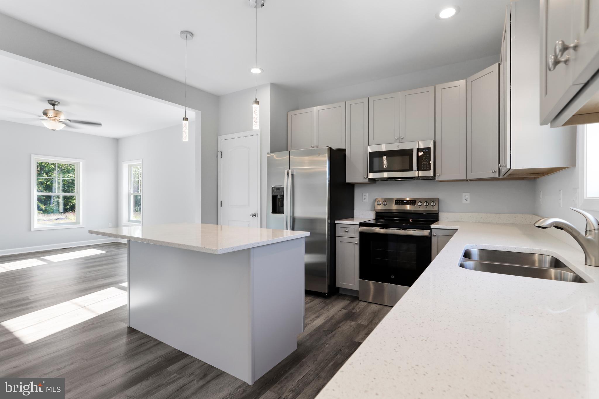 MIDDLE CREEK VISTAS - Residential