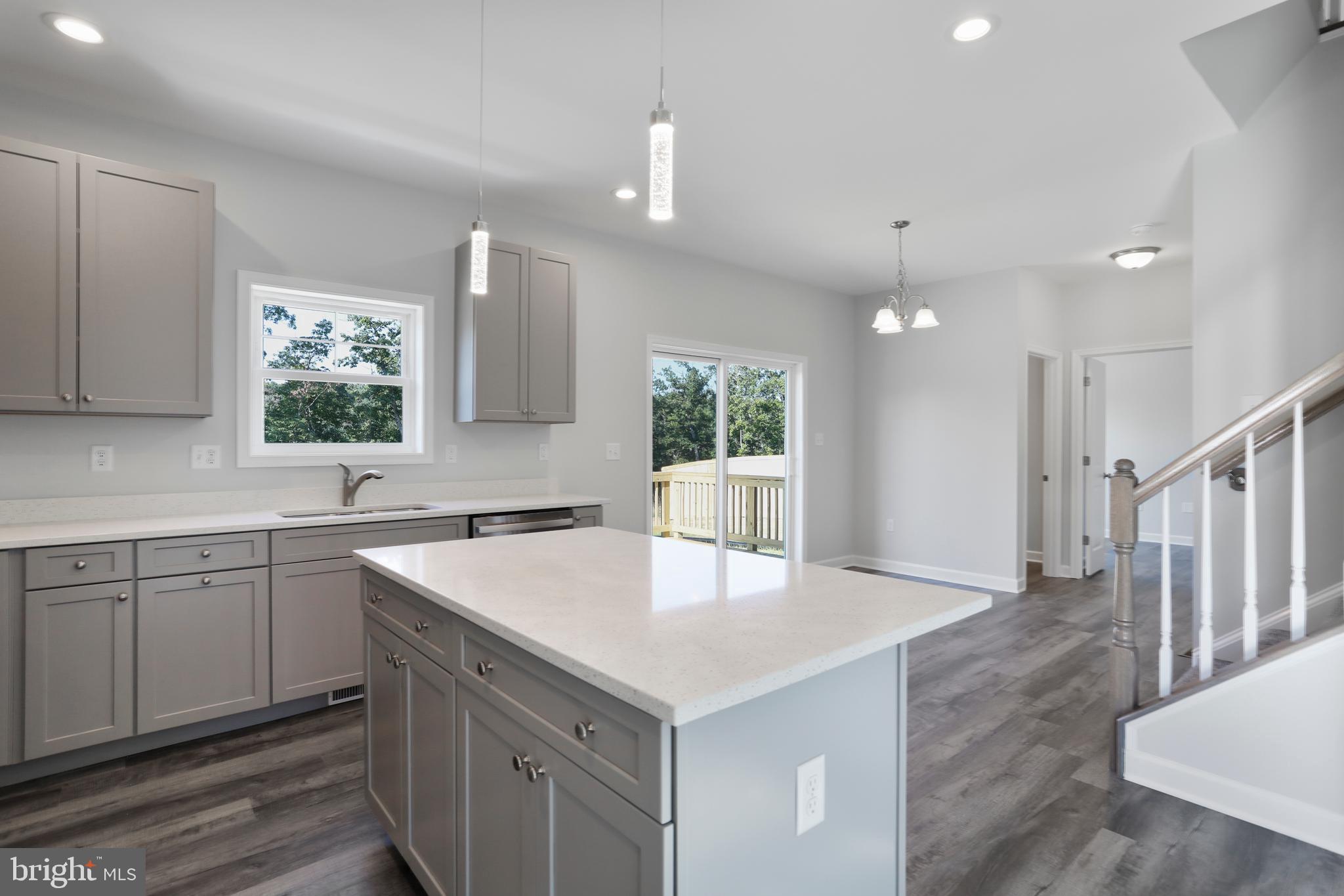 MIDDLE CREEK VISTAS - Residential