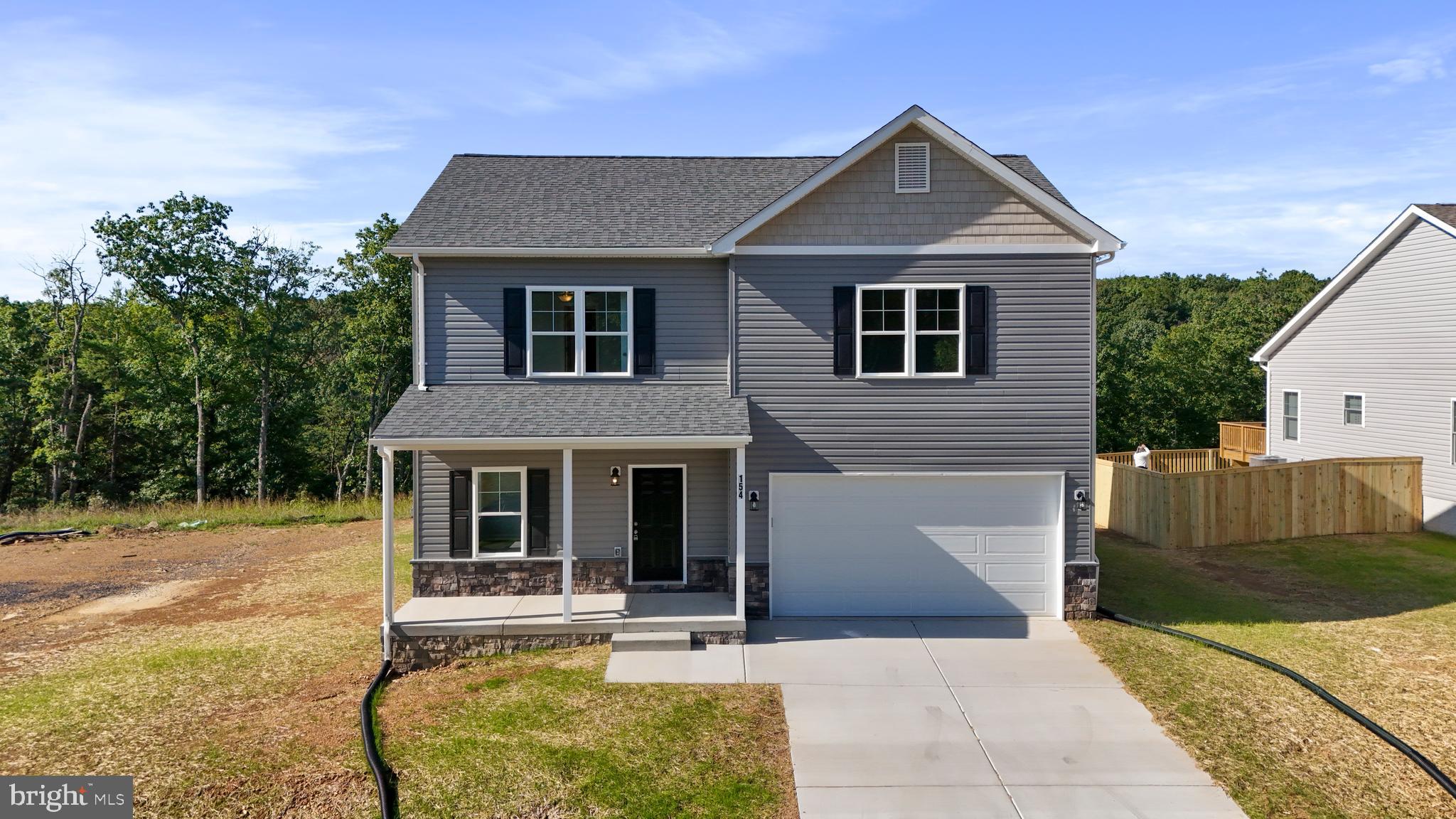 MIDDLE CREEK VISTAS - Residential