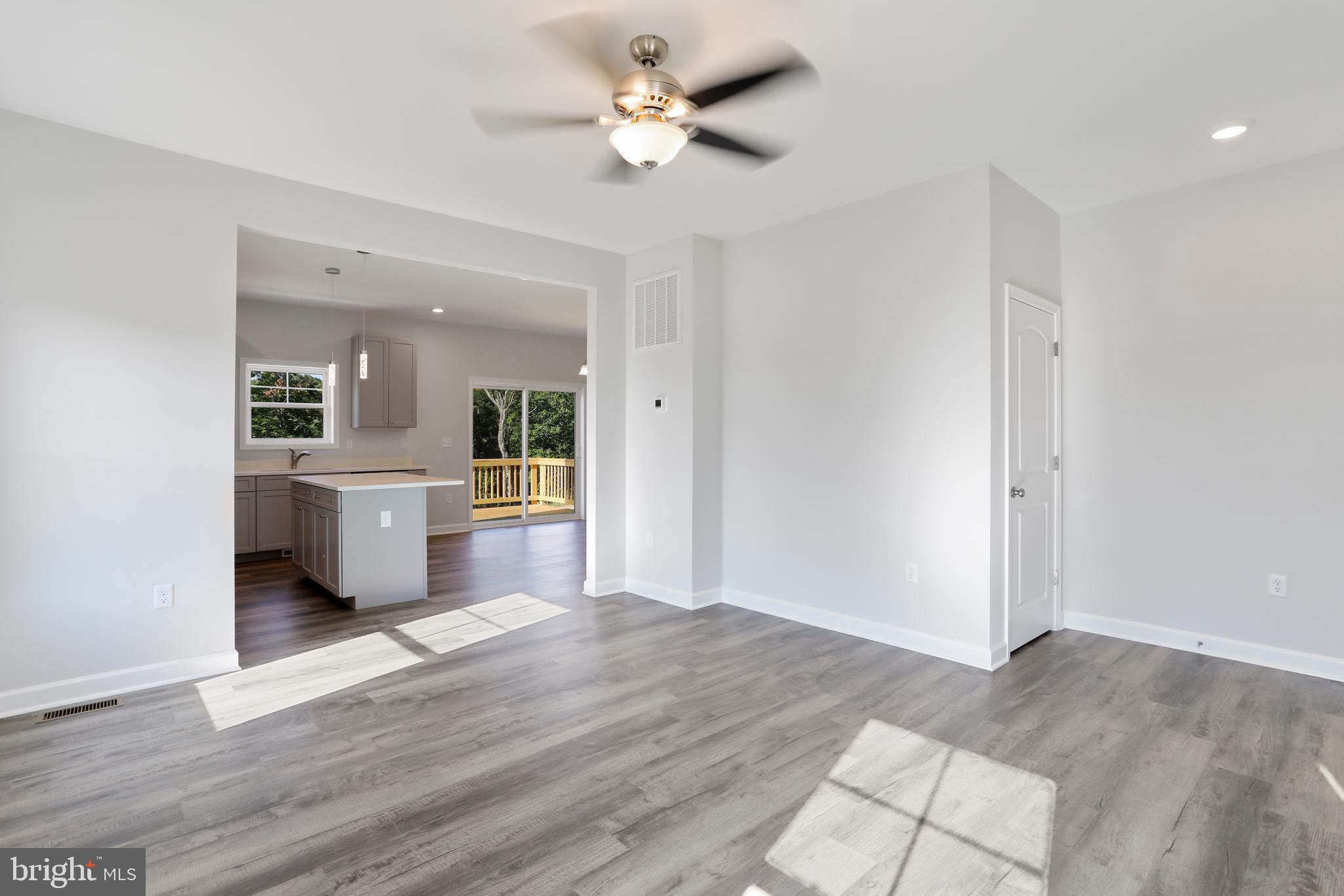 MIDDLE CREEK VISTAS - Residential