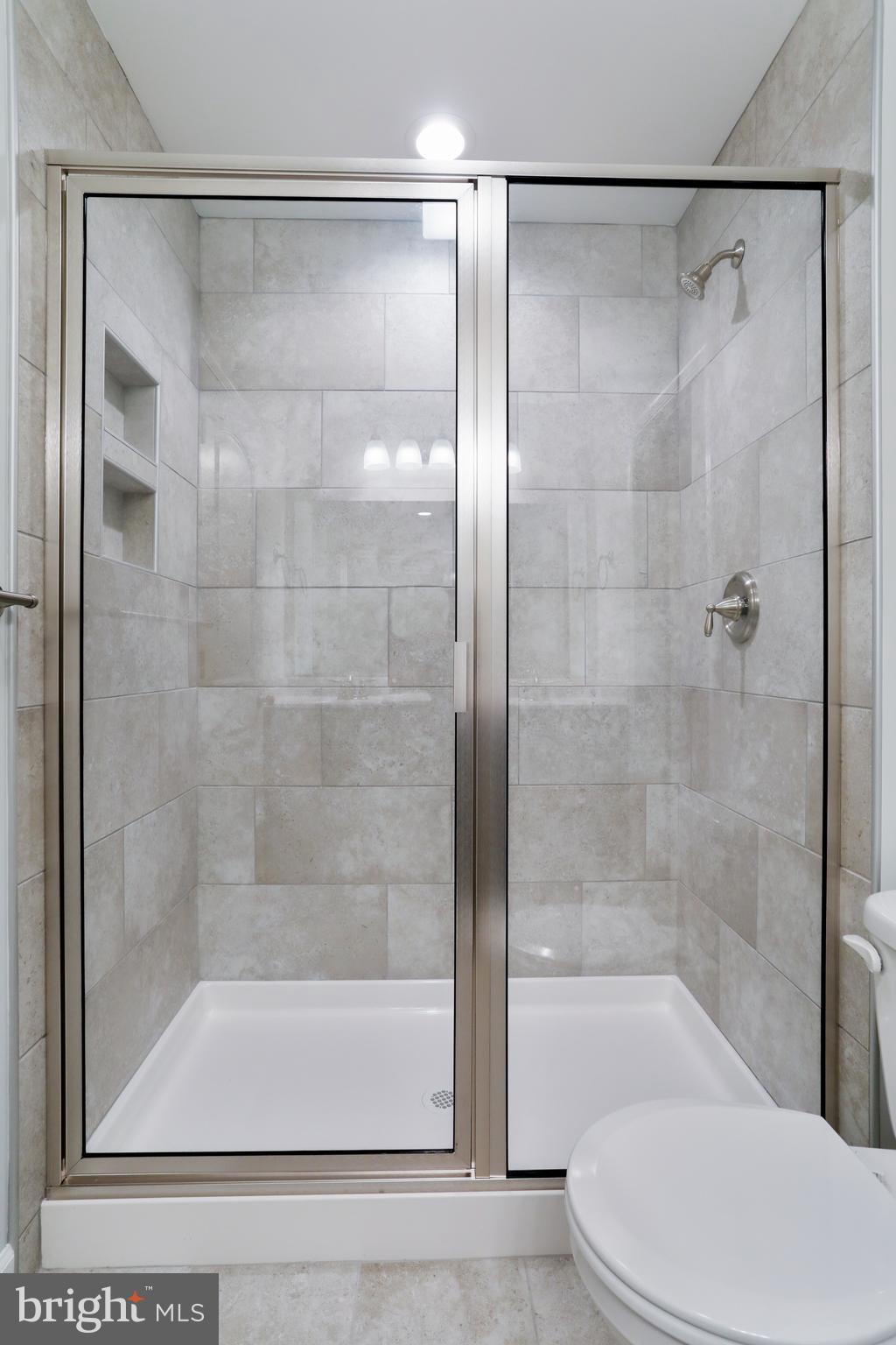 MIDDLE CREEK VISTAS - Residential