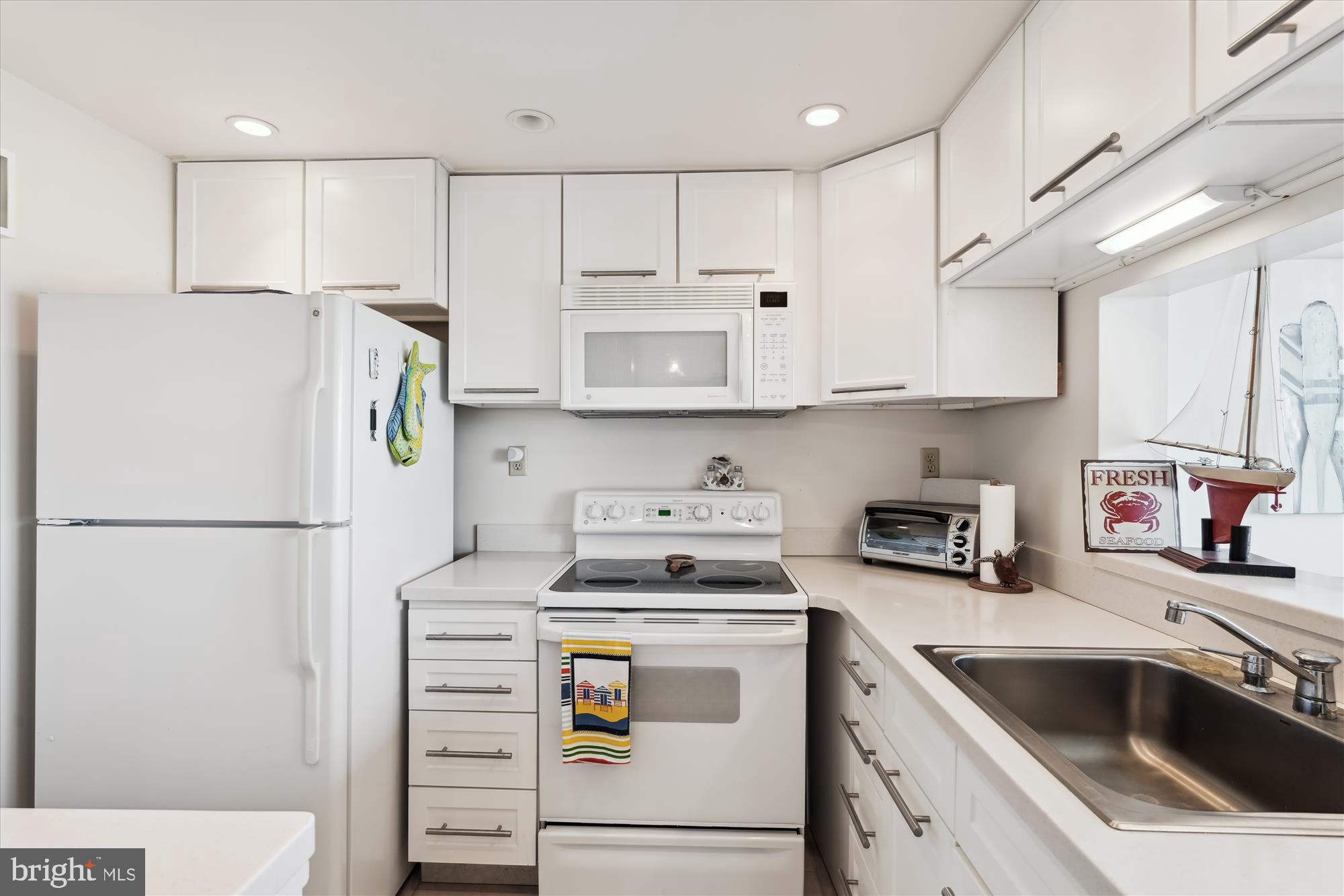 SEA COLONY EAST - Residential