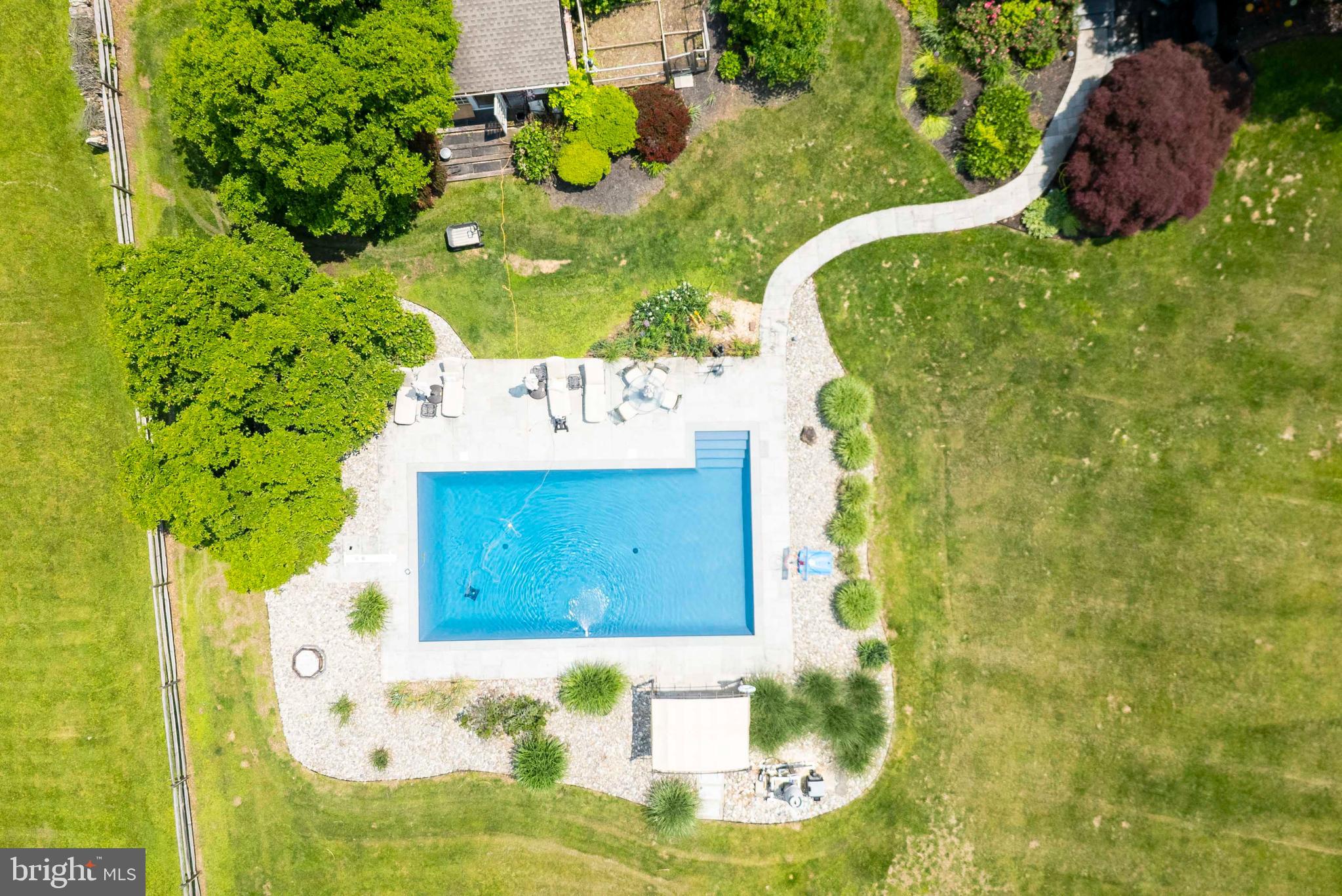 PEBBLE RIDGE FARMS - Residential