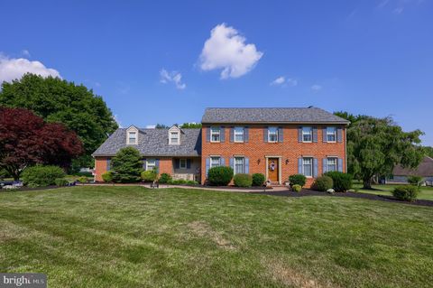 Photo of 8 Waterfront Estates Drive, Lancaster, PA 17602 (MLS # PALA2058628)