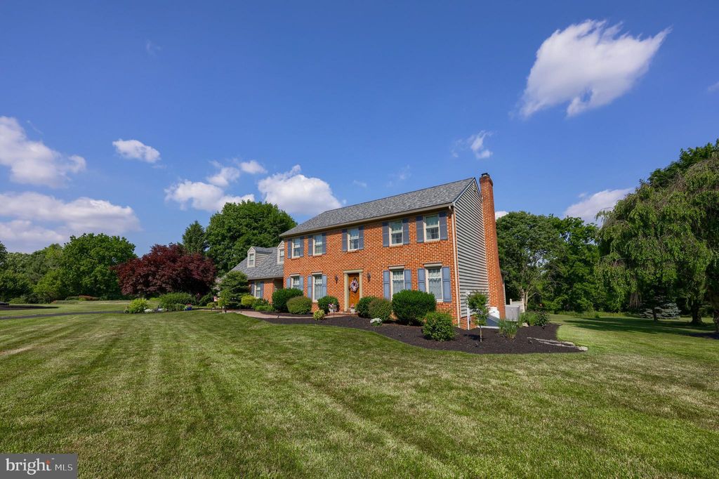 Photo of 8 Waterfront Estates Drive, Lancaster, PA 17602 (MLS # PALA2058628)