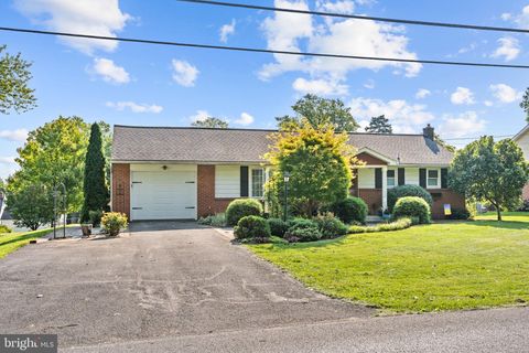 Photo of 1419 EDEN RD, LANCASTER, PA 17601 (MLS # PALA2035184)