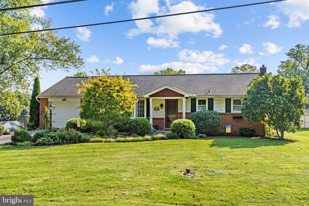 Photo of 1419 EDEN RD, LANCASTER, PA 17601 (MLS # PALA2035184)