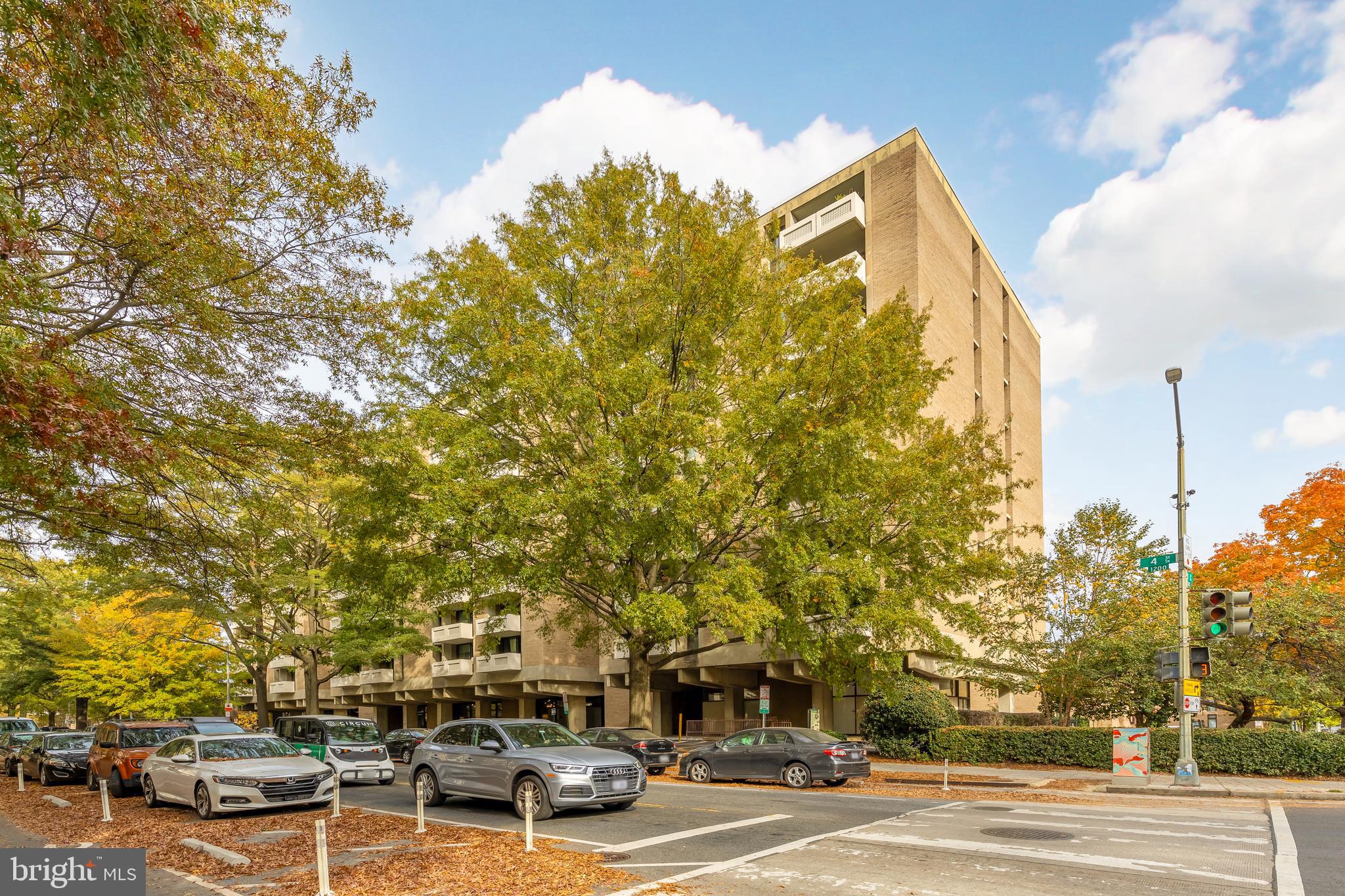 1250 4TH STREET SW W214