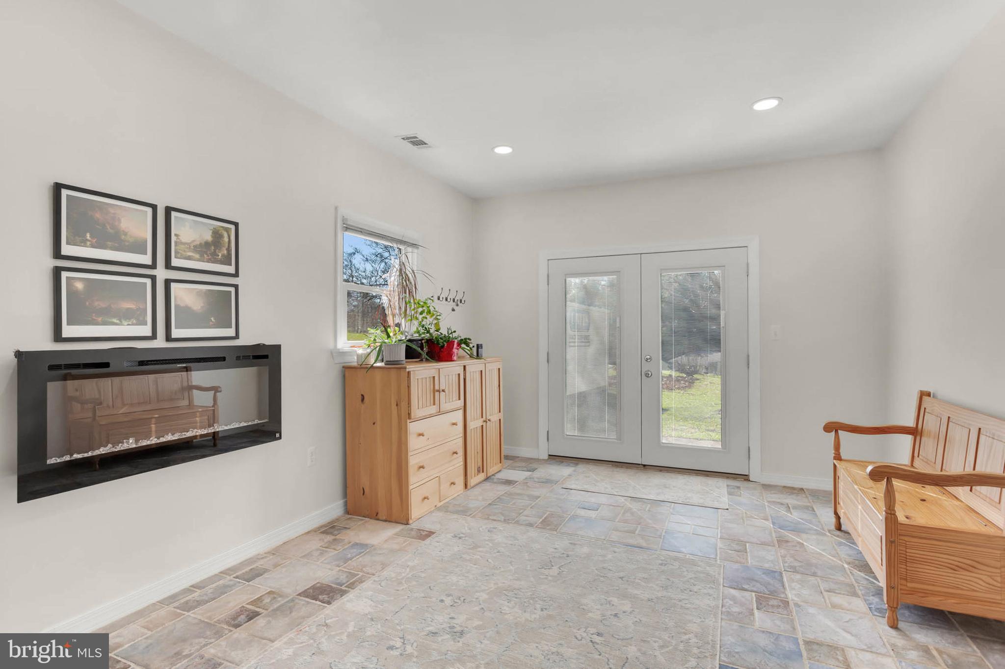 PINE RIDGE FARMS - Residential