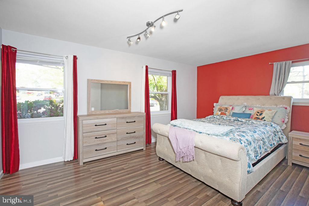 LAKE RIDGE - Residential Lease