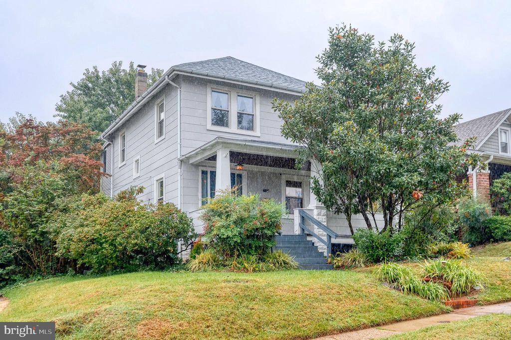 Photo of 632 Plymouth Road, BALTIMORE, MD 21229 (MLS # MDBC2143004)
