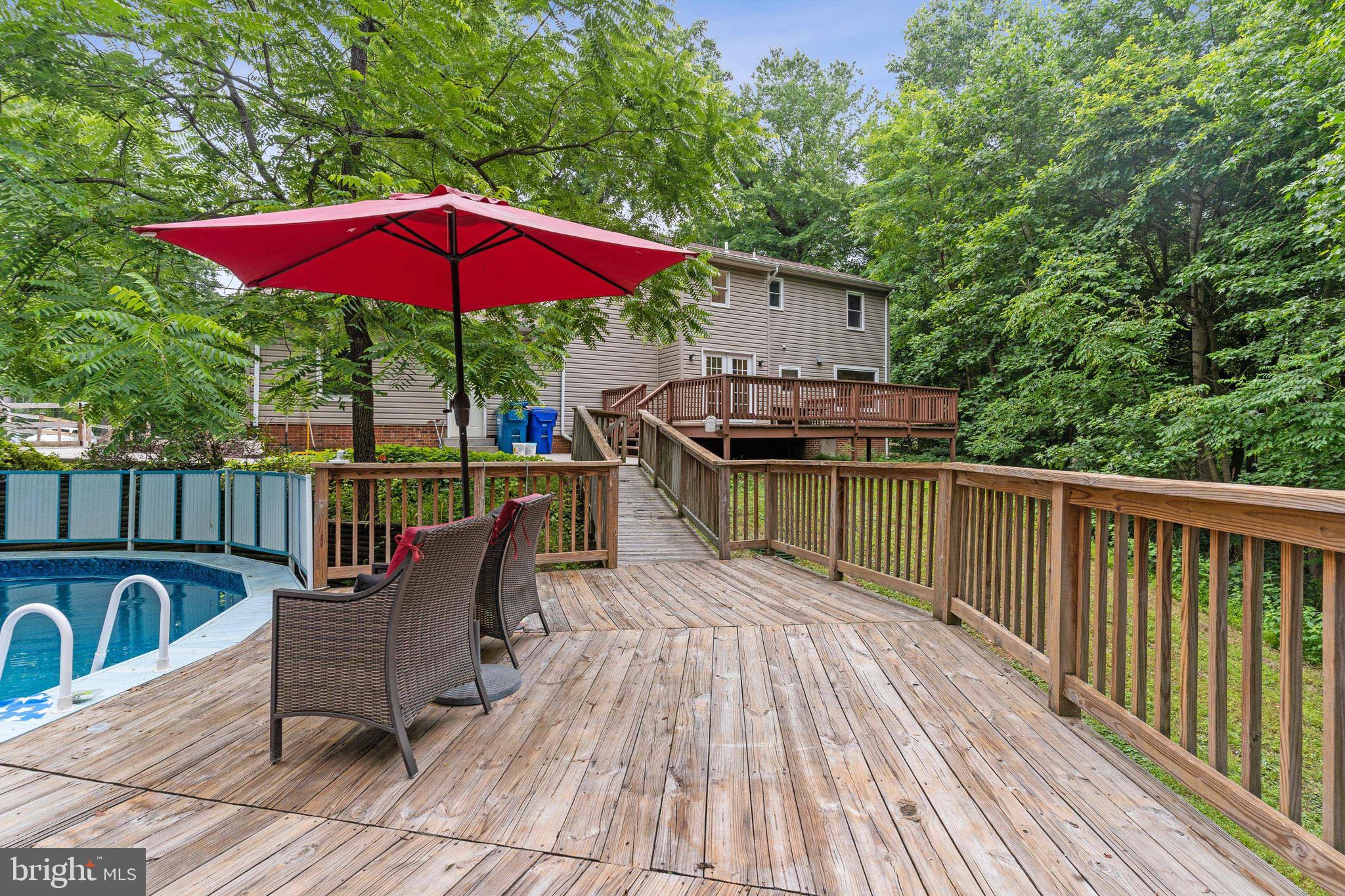 AVON CREST - Residential