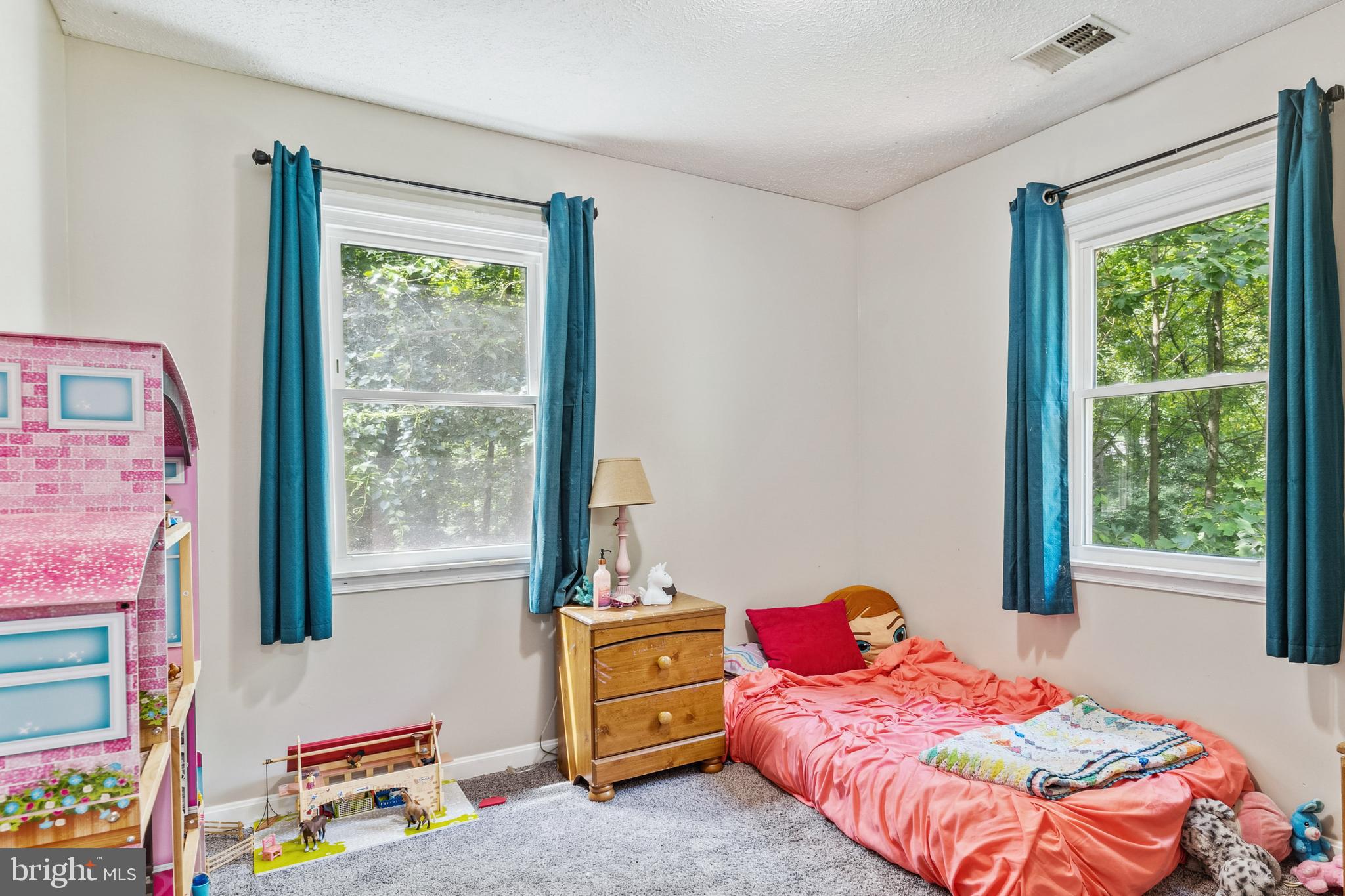 AVON CREST - Residential