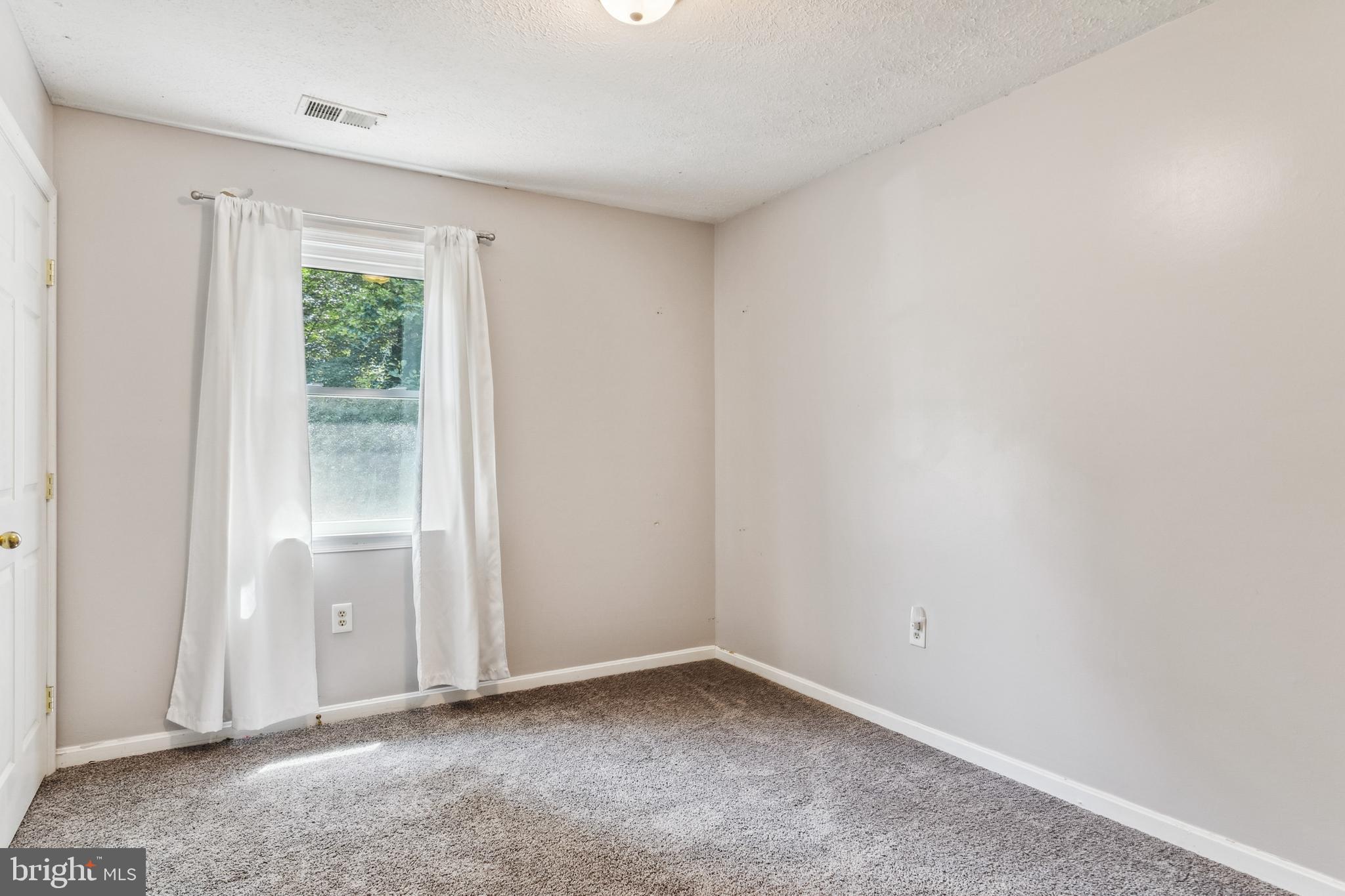 AVON CREST - Residential