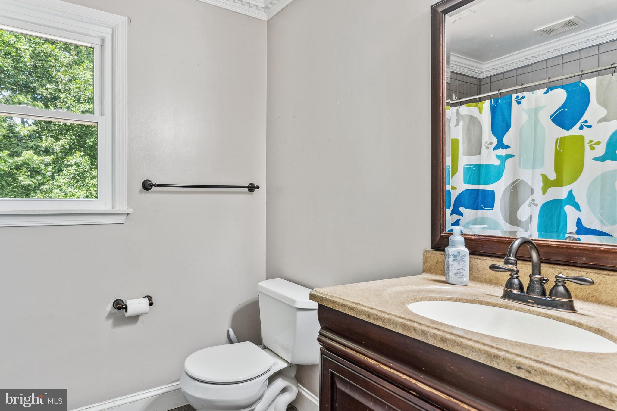 AVON CREST - Residential