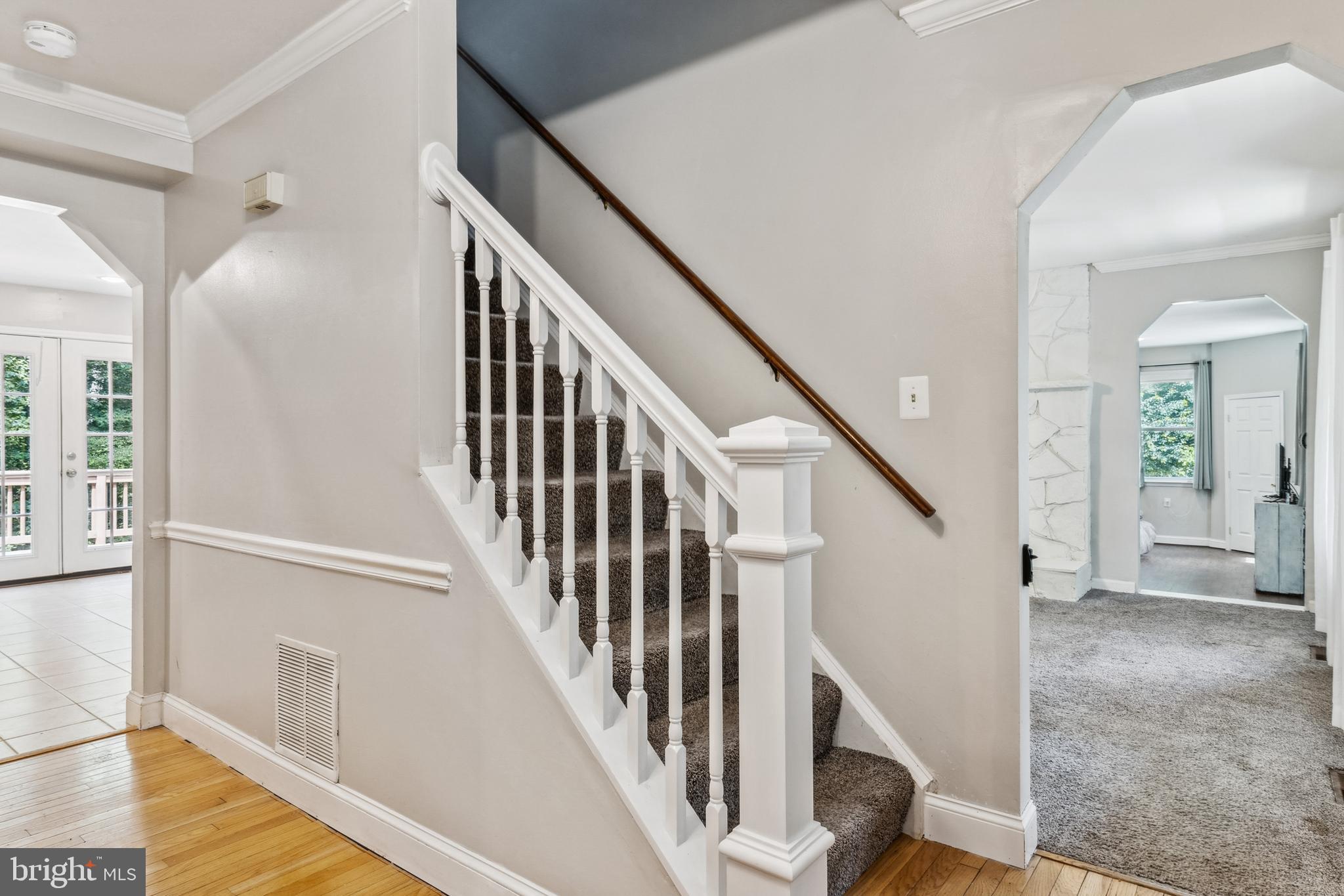 AVON CREST - Residential