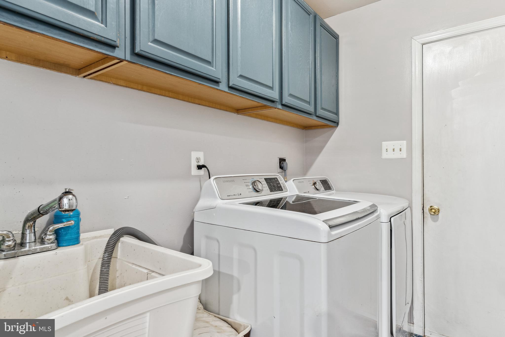 AVON CREST - Residential