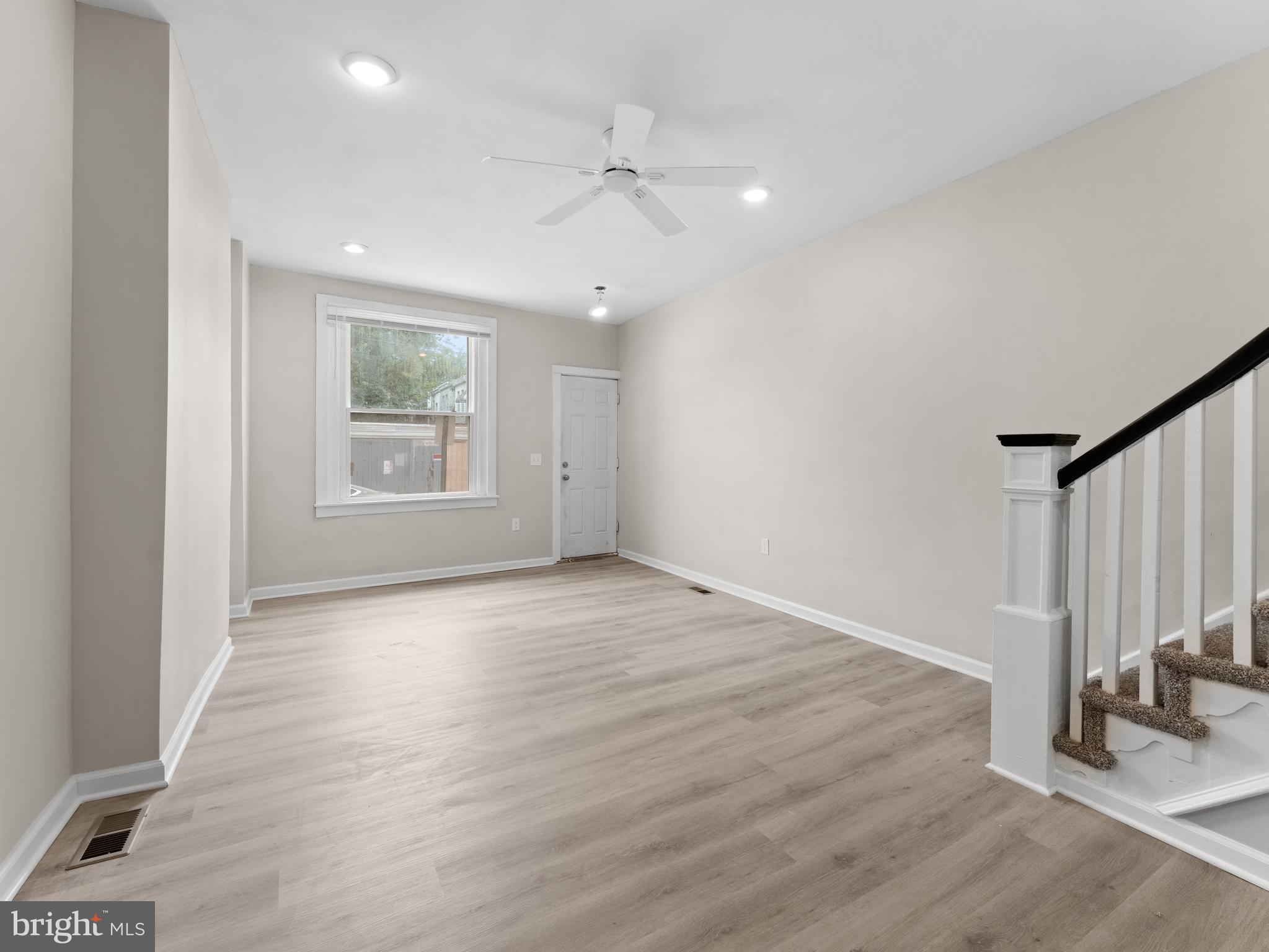 KENSINGTON - Residential