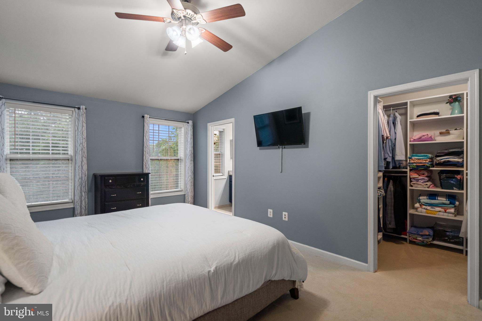 LOUDOUN VALLEY ESTATES 2 - Residential