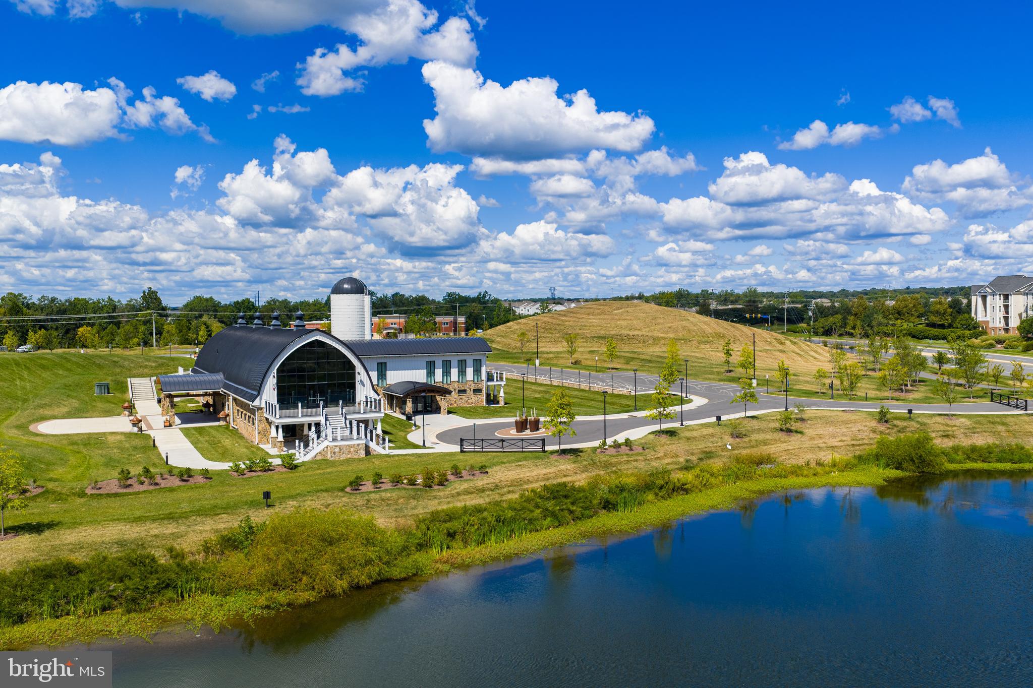 LOUDOUN VALLEY ESTATES 2 - Residential