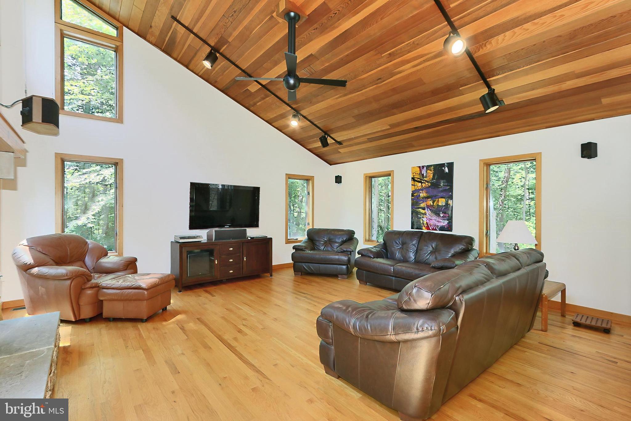 CLIFTON NORTH - Residential