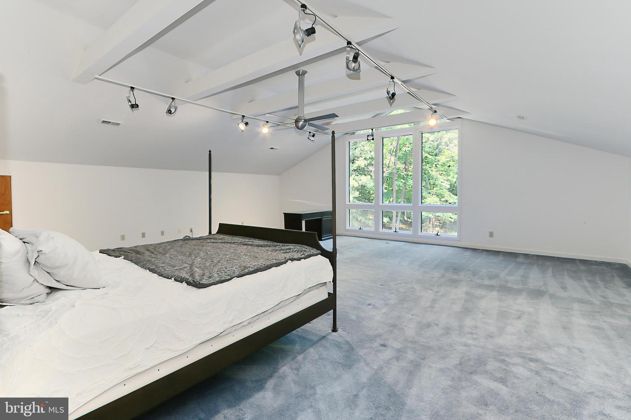 CLIFTON NORTH - Residential