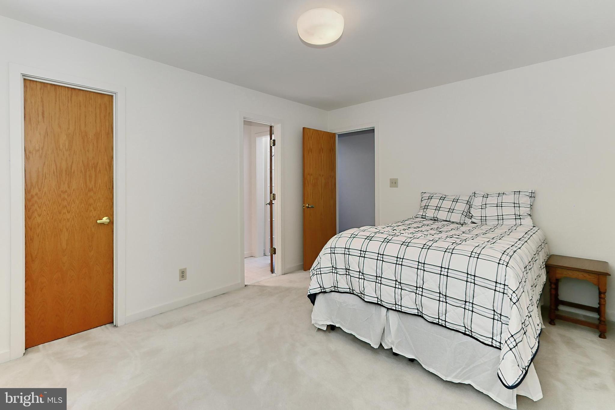 CLIFTON NORTH - Residential