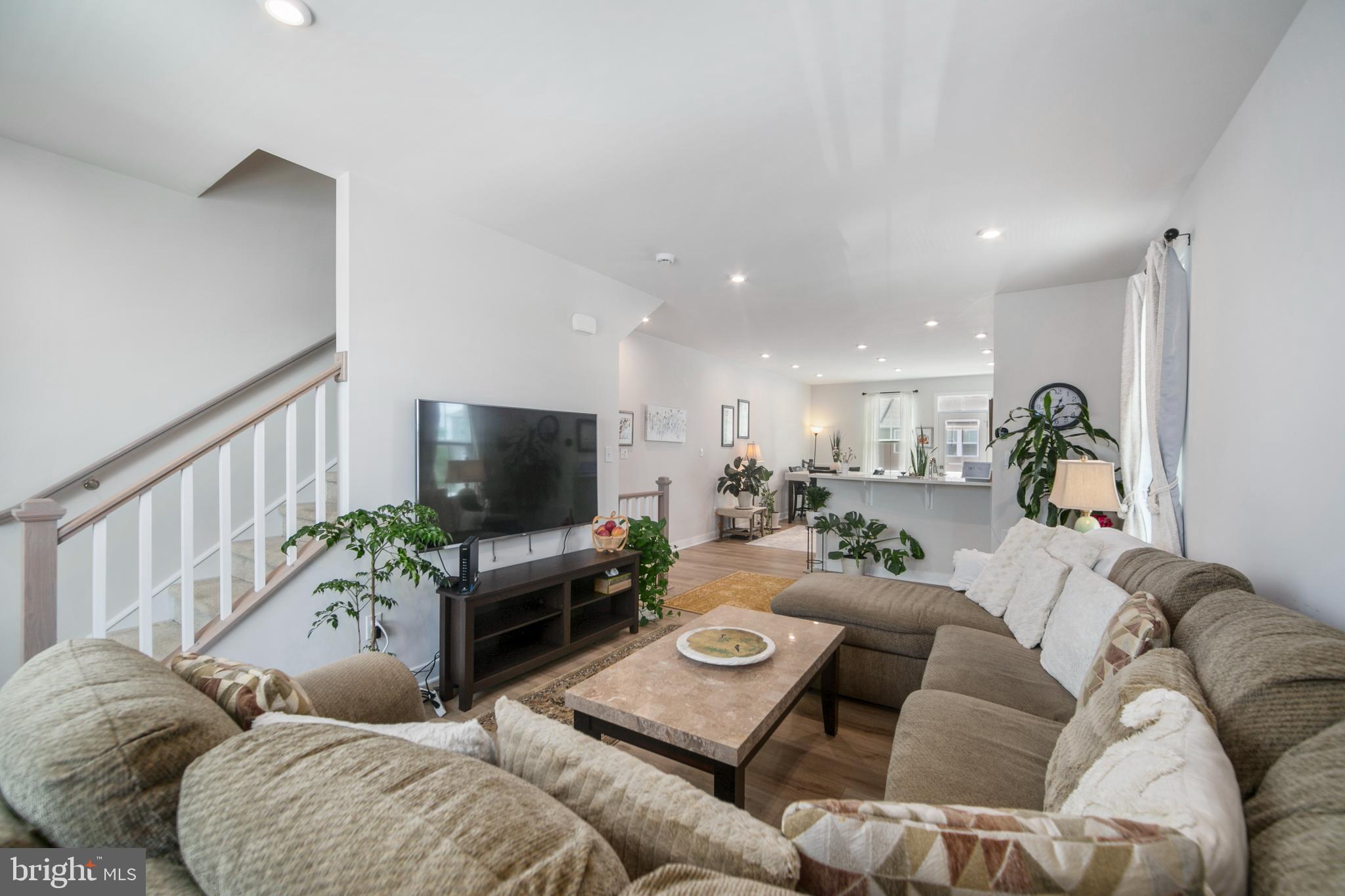 7 SIDNEY LANE