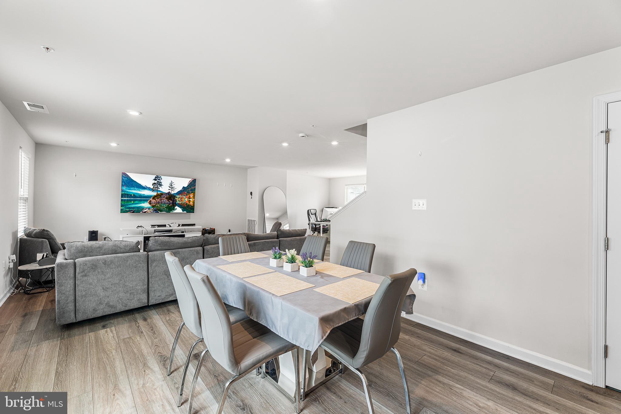 HERON POINT - Residential