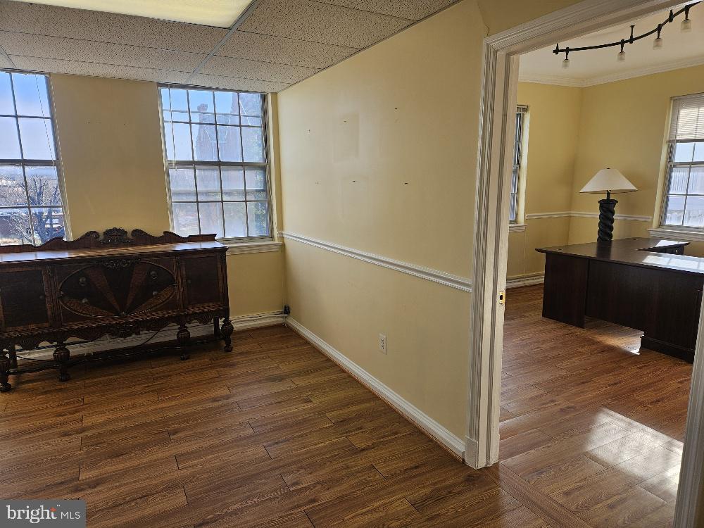 4015 CHAIN BRIDGE ROAD SUITES D/31/38