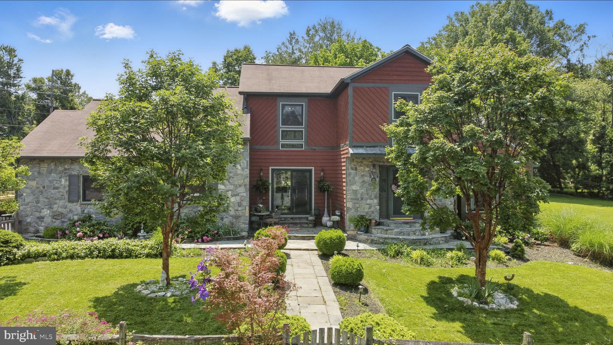 11500 GOLDEN POST LANE