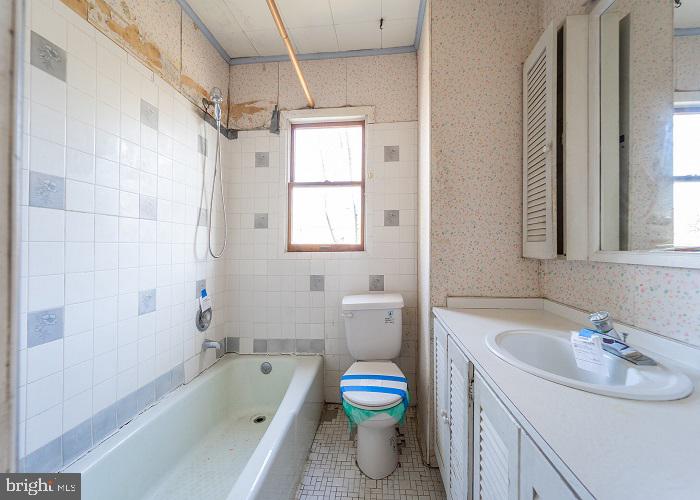 PIKESVILLE - Residential