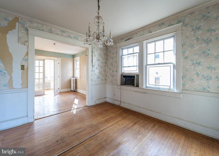 PIKESVILLE - Residential