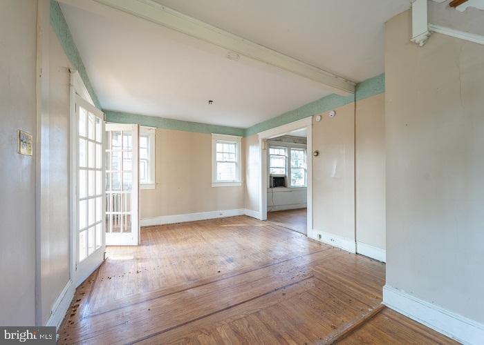 PIKESVILLE - Residential