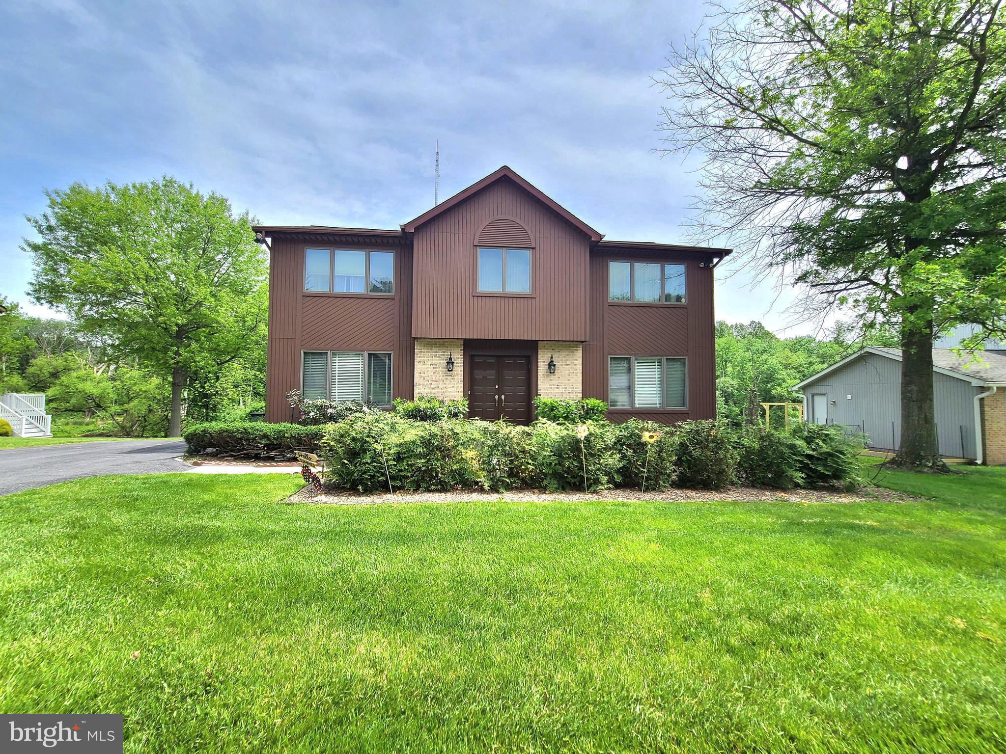 3747 SPRING LAKE LANE