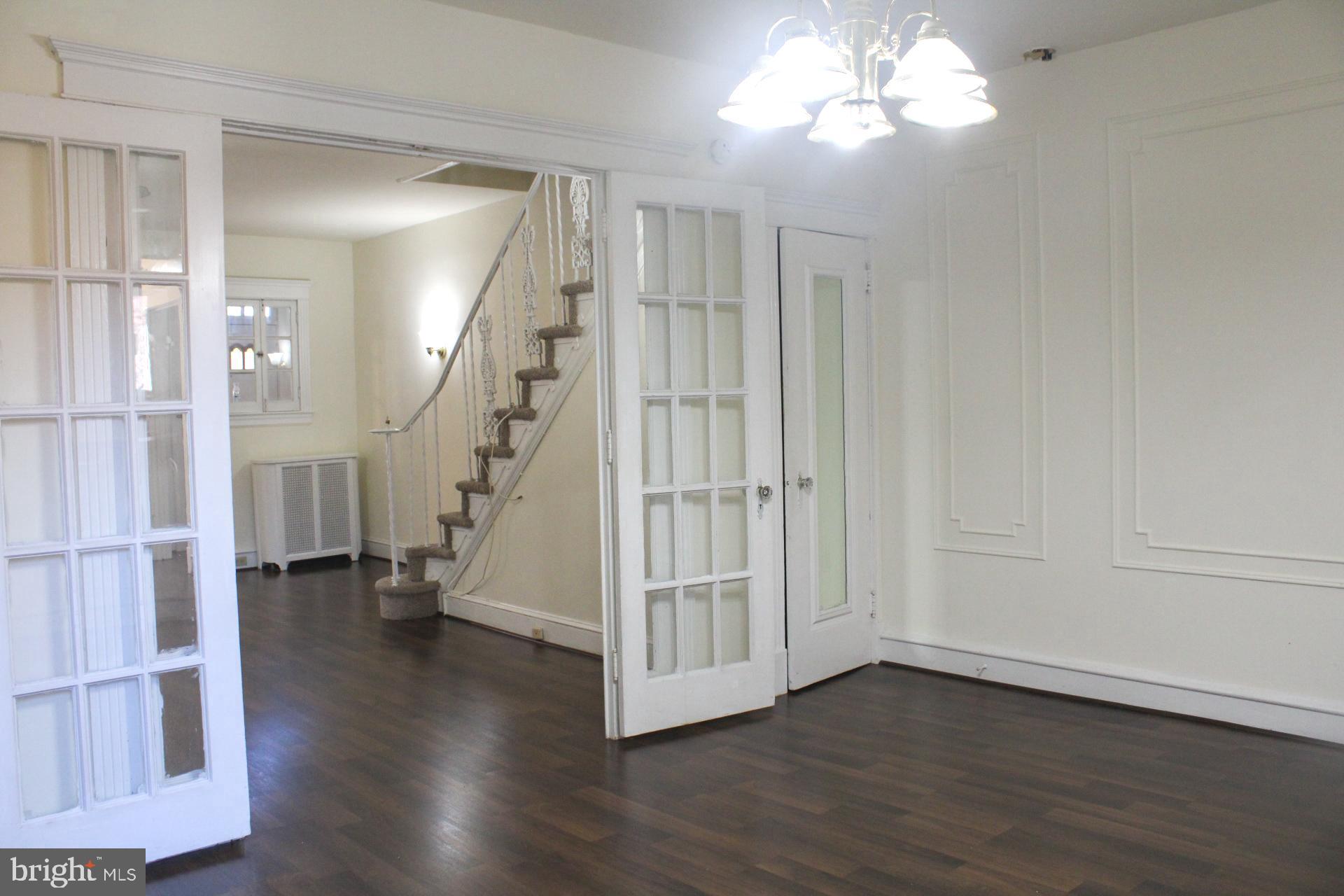 WEST OAK LANE - Residential
