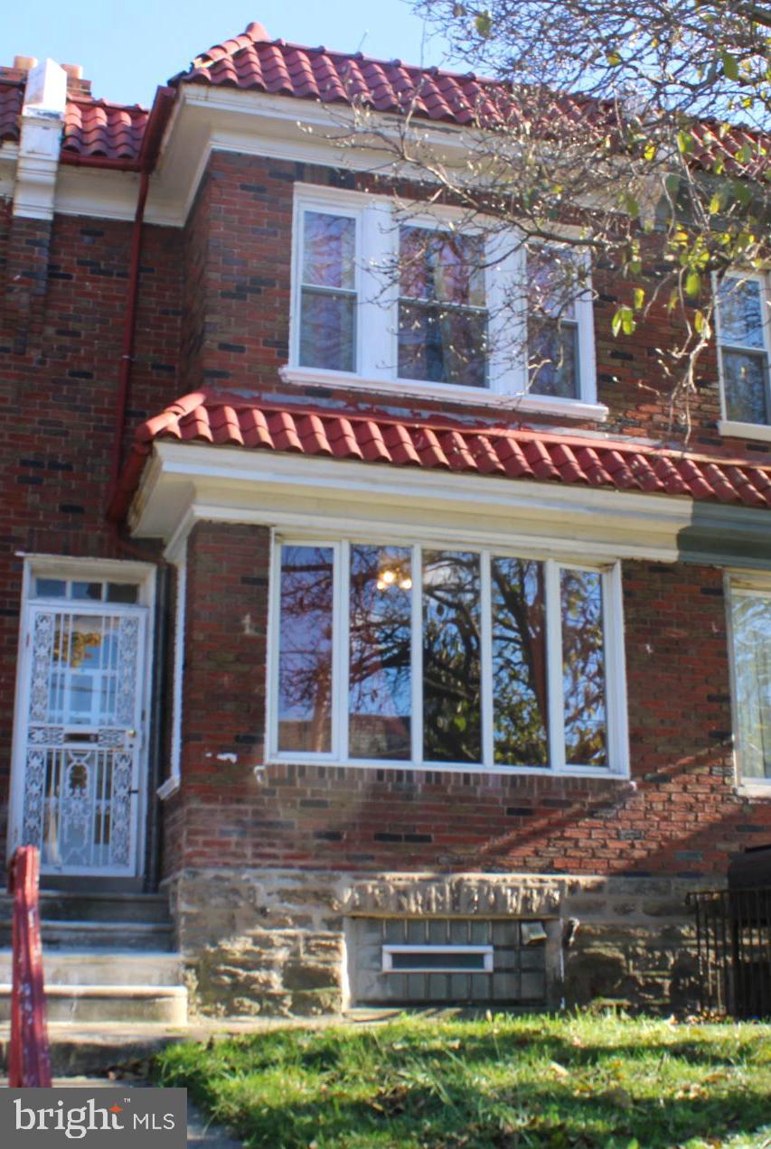WEST OAK LANE - Residential