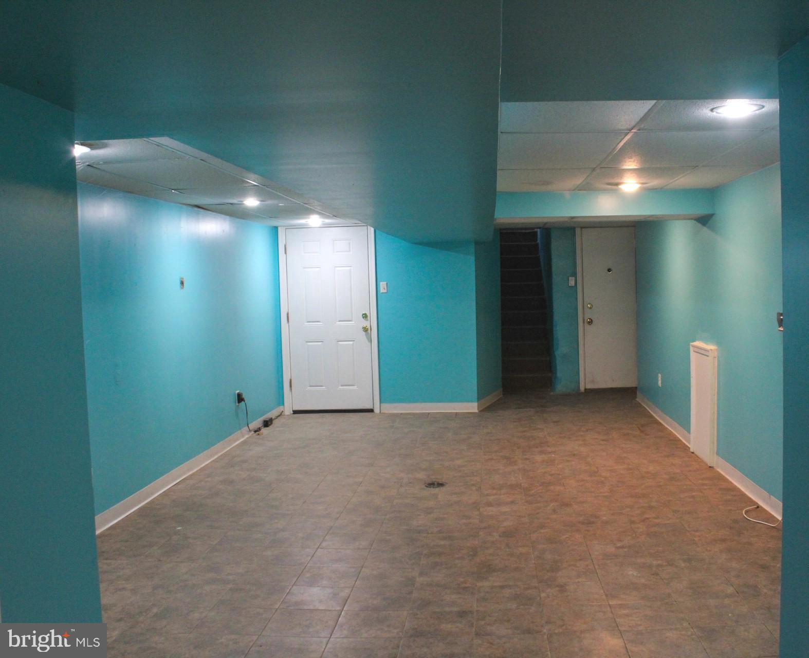 WEST OAK LANE - Residential