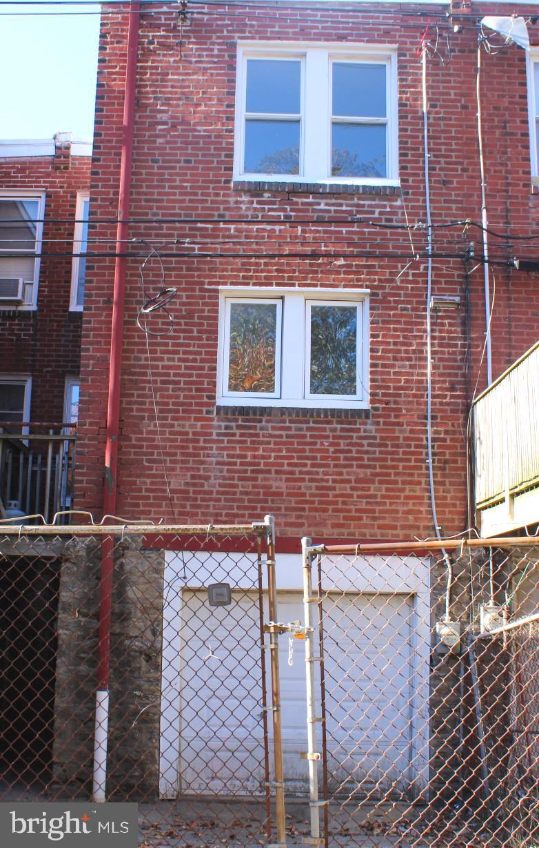 WEST OAK LANE - Residential