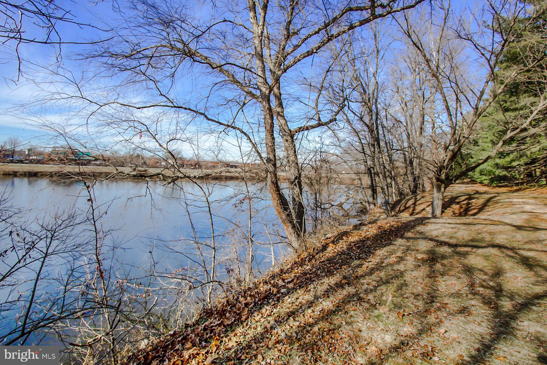 LAKE LOUISE - Residential